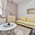 Sandra 2389 * Пула