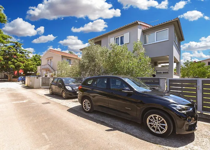 Sandra 2389 Apartment *