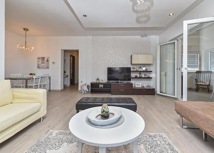 Sandra 2389 Apartament Pula