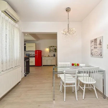 Sandra 2389 Appartement